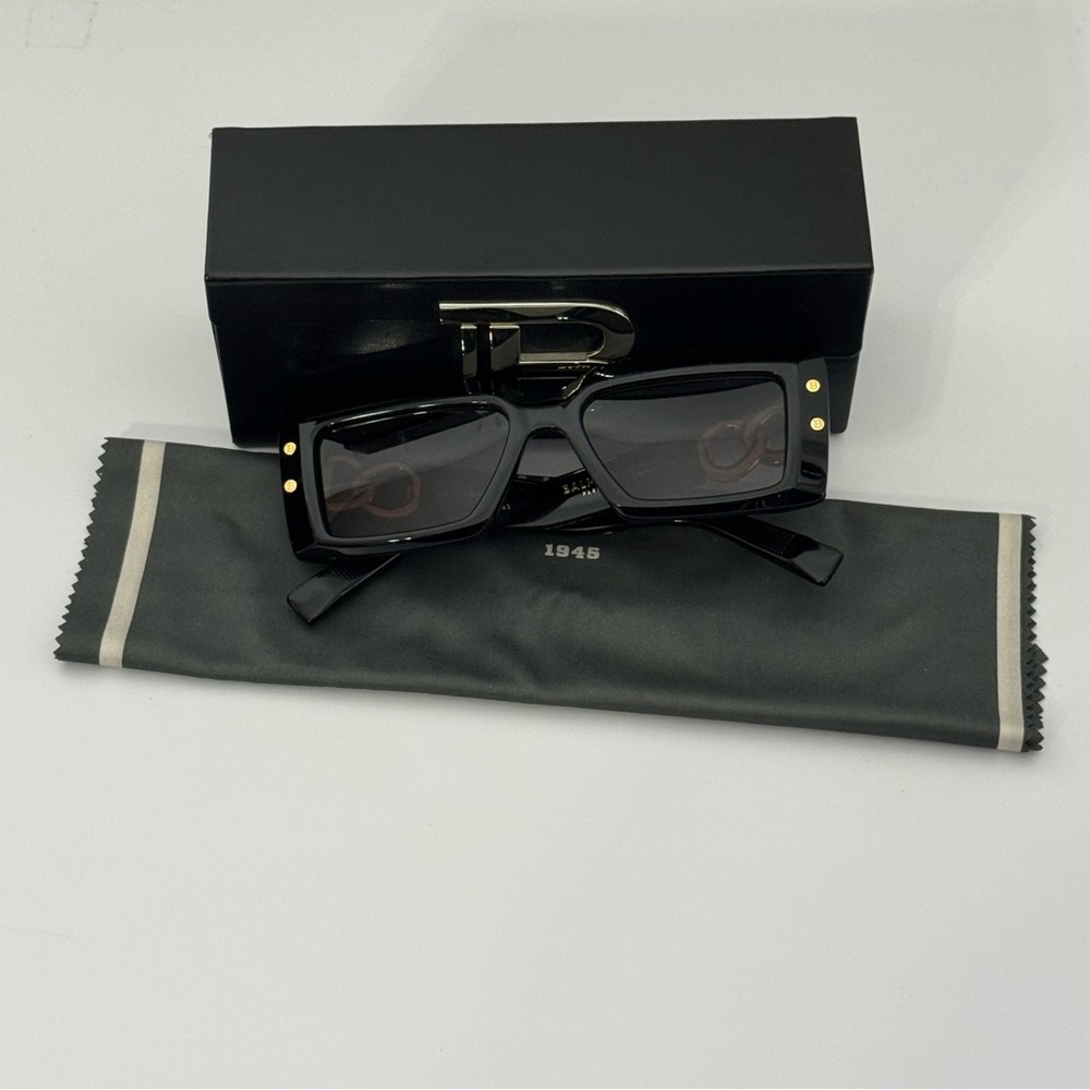 Balmain Imperial Sunglasses BPS-145A-53 Rectangular Shape & Gold Chain-link